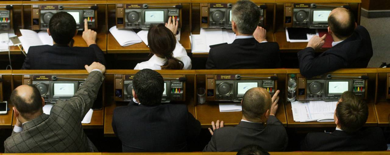 Парламент заборонив іноземцям бути власниками ефірних провайдерів в Україні
