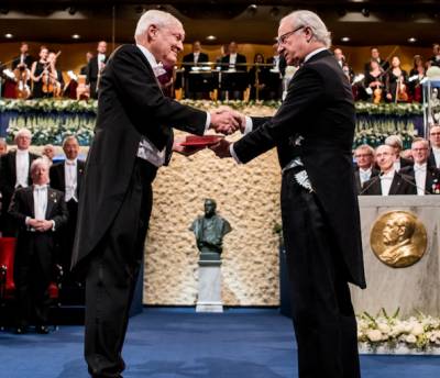 Общественное в прямом эфире покажет церемонию вручения Нобелевской премии
