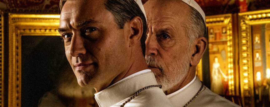 Джуд Лоу против Джона Малковича: новый трейлер «Нового Папы»