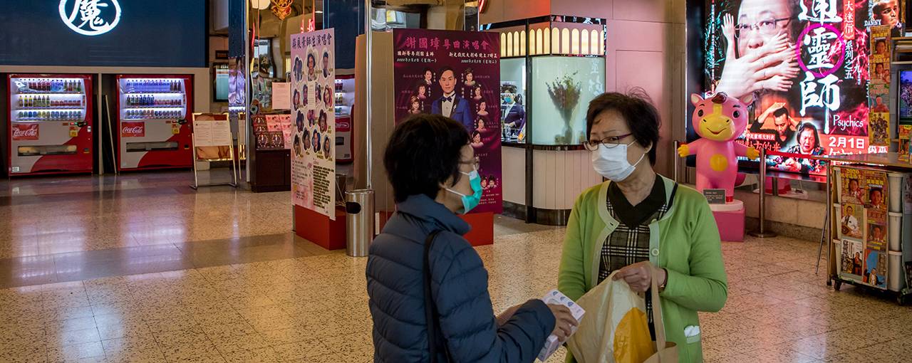 Китай открыл часть кинотеатров после карантина, но их тут же пришлось закрыть