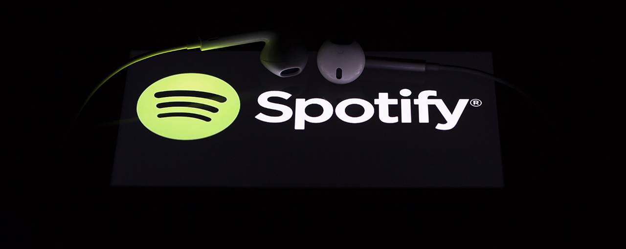 Spotify запускает плей-листы с подкастами