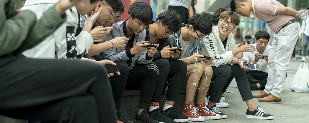 Китайские гиганты Tencent и iQiyi хотят объединиться против Netflix