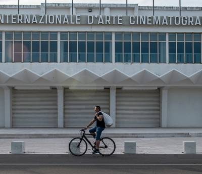 Венецианский кинофестиваль уменьшит количество показов из-за пандемии