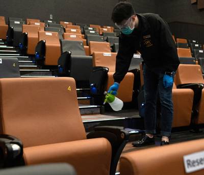 Из-за новой вспышки коронавируса отменен кинофестиваль в Гонконге