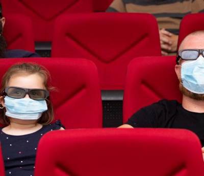 Падение оборота на 95% и сокращение потока зрителей в 25 раз: результаты первых дней работы российских кинотеатров