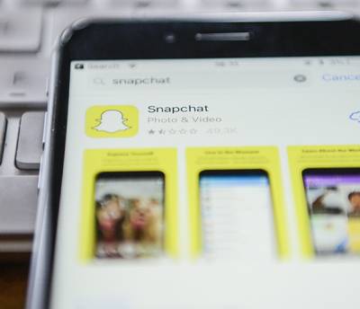 Гонка соцсетей ускоряется: Snapchat разрешил делиться контентом вне приложения