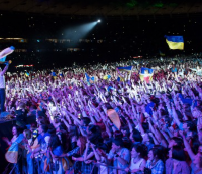 Концерт «ОЕ-20. Live in Kyiv» и фильм «Додому». Что покажет Общественное ко Дню защитника Украины
