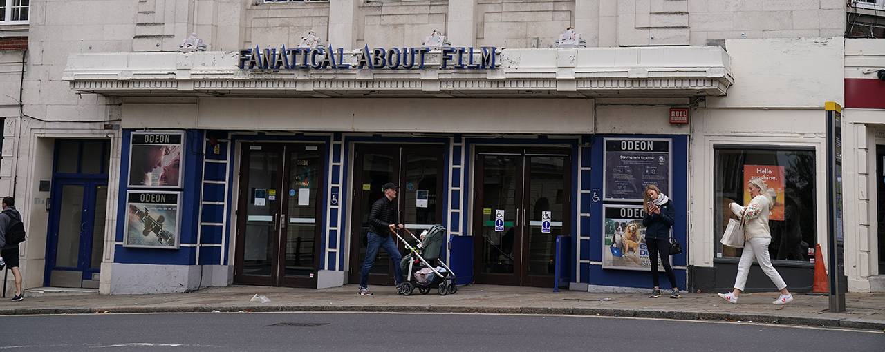 В Великобритании вводят повторный локдаун - кинотеатры снова закроются